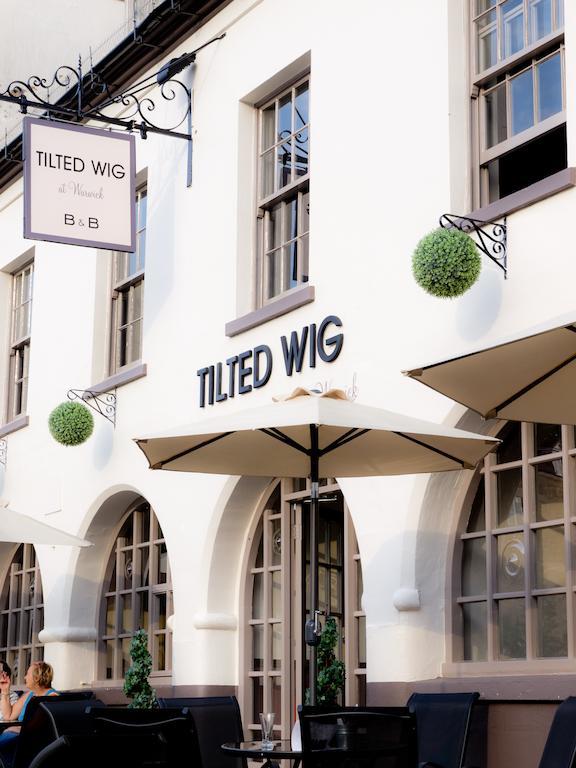 Tilted Wig Hotel Warwick  Exterior photo